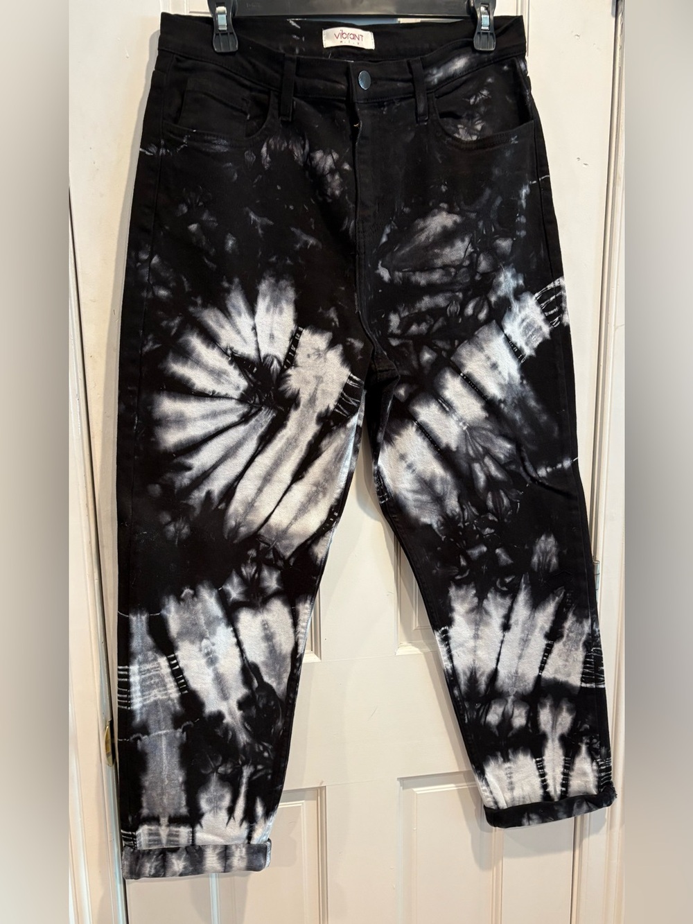 Women’s Vibrant Black & White Tie-Dye Jeans. Size 15 (31)